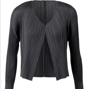 Issey Miyake basic cardigan size 3, black, EUC